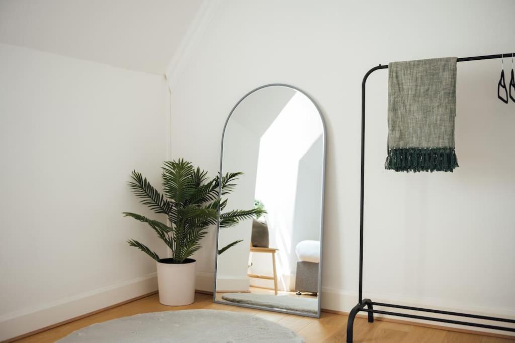 Charming 2 Bedroom Flat In The Heart Of Kings Cross, London Eksteriør bilde