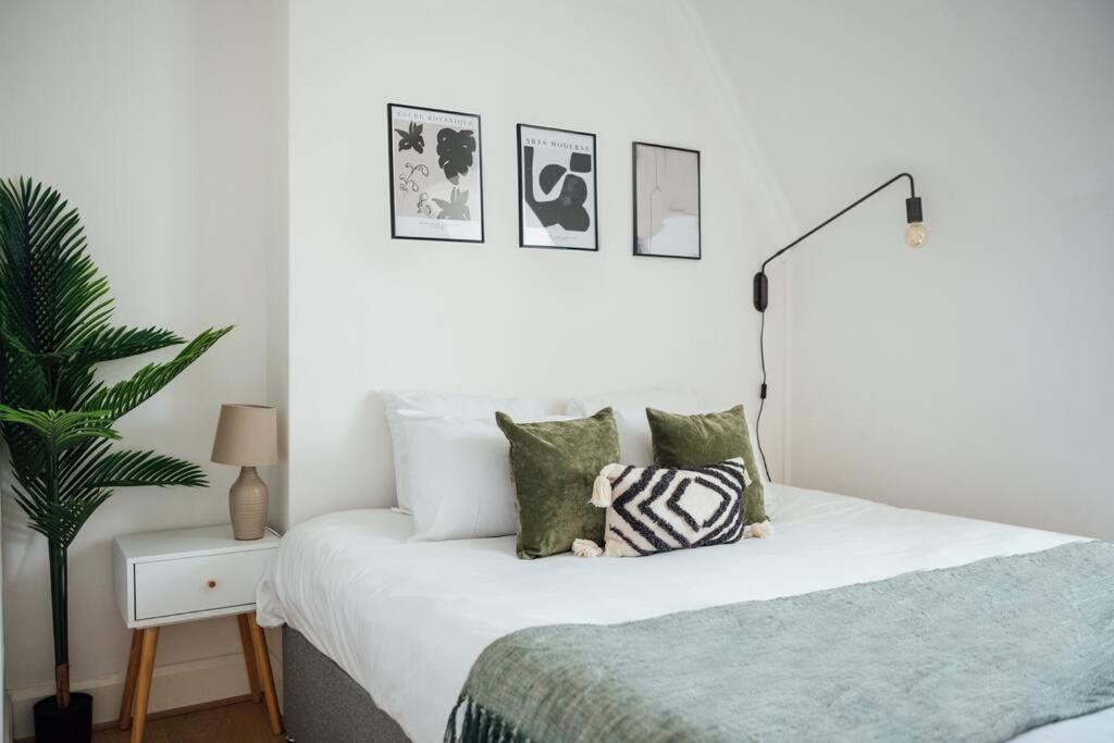 Charming 2 Bedroom Flat In The Heart Of Kings Cross, London Eksteriør bilde