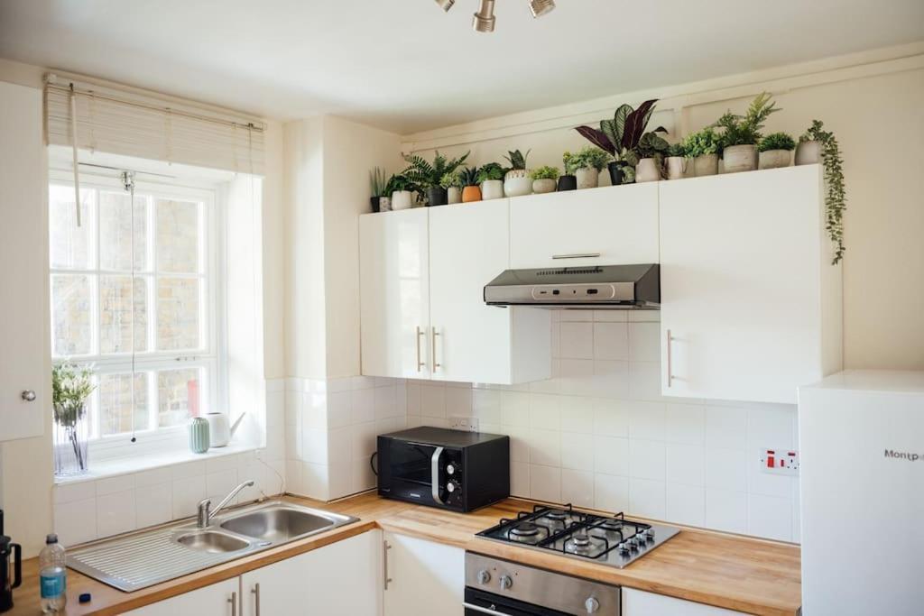 Charming 2 Bedroom Flat In The Heart Of Kings Cross, London Eksteriør bilde