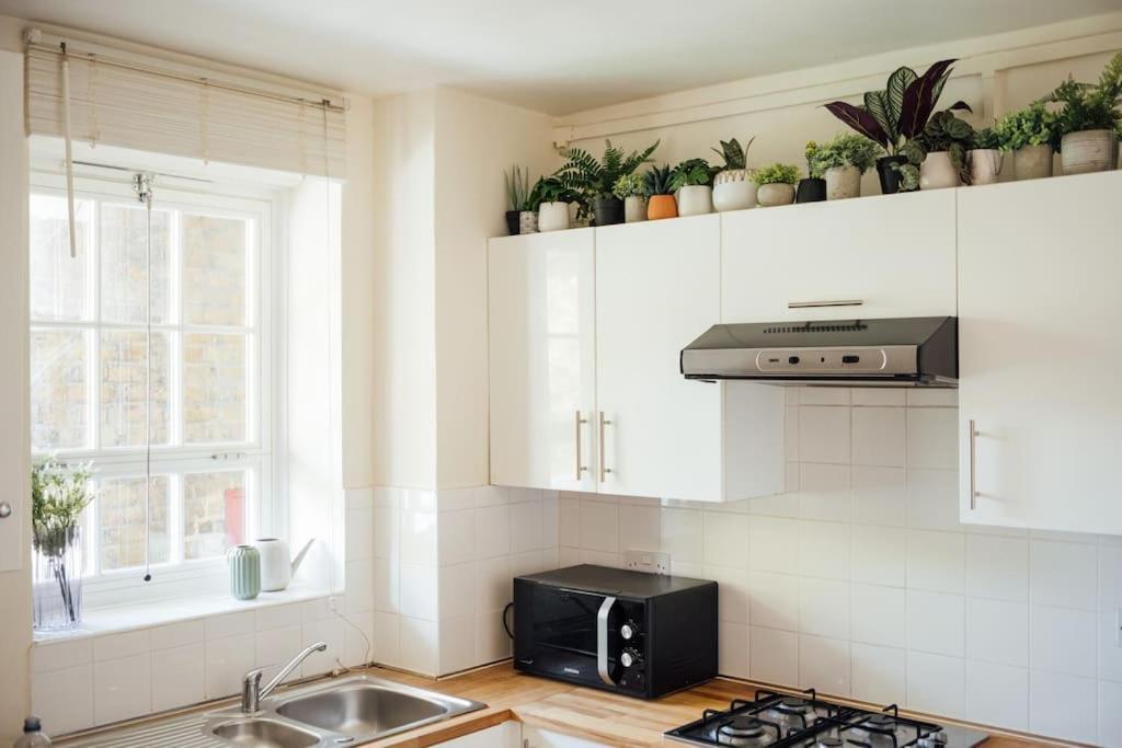 Charming 2 Bedroom Flat In The Heart Of Kings Cross, London Eksteriør bilde