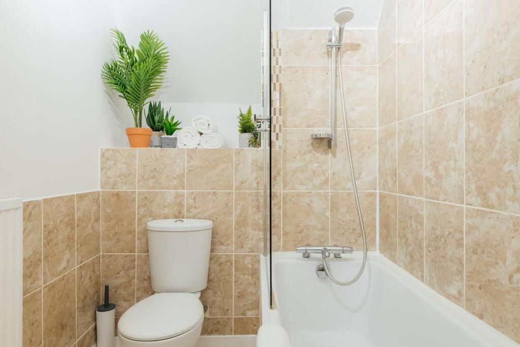 Charming 2 Bedroom Flat In The Heart Of Kings Cross, London Eksteriør bilde