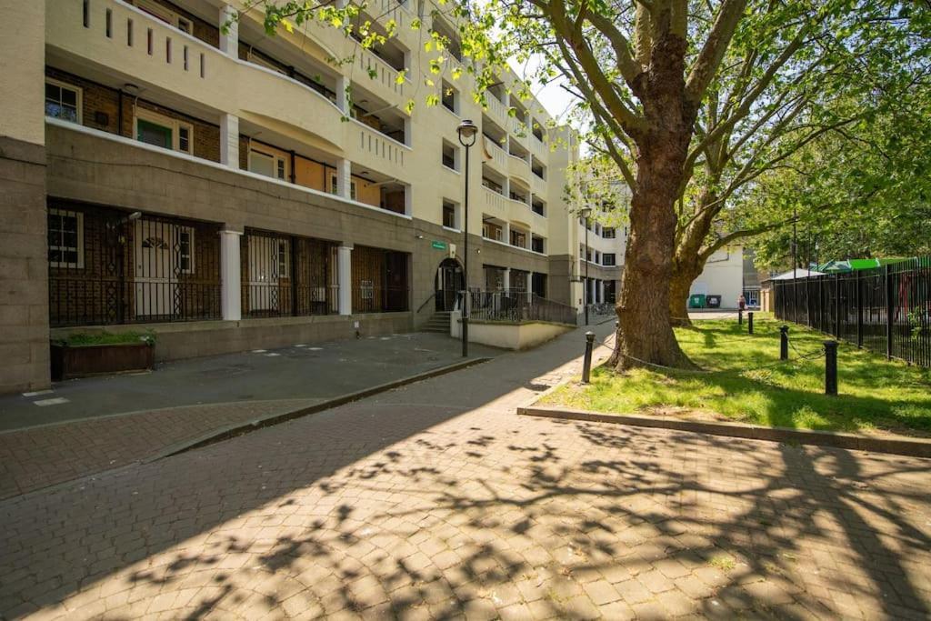 Charming 2 Bedroom Flat In The Heart Of Kings Cross, London Eksteriør bilde